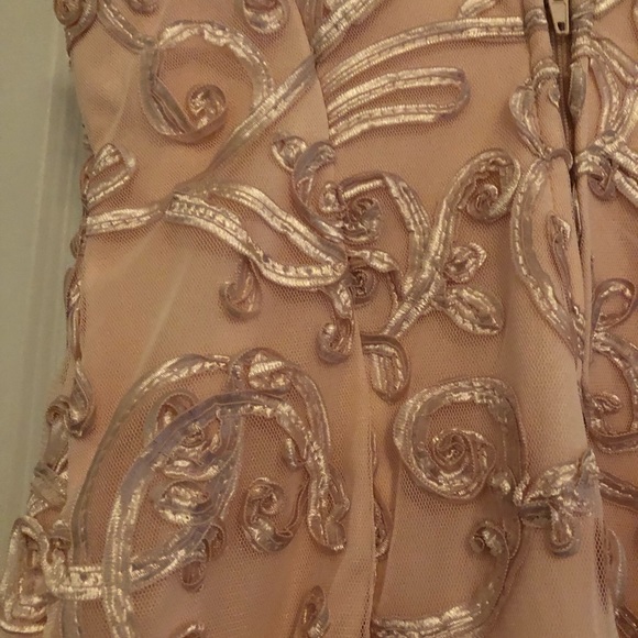 Pink bodycon dress - Picture 3 of 4